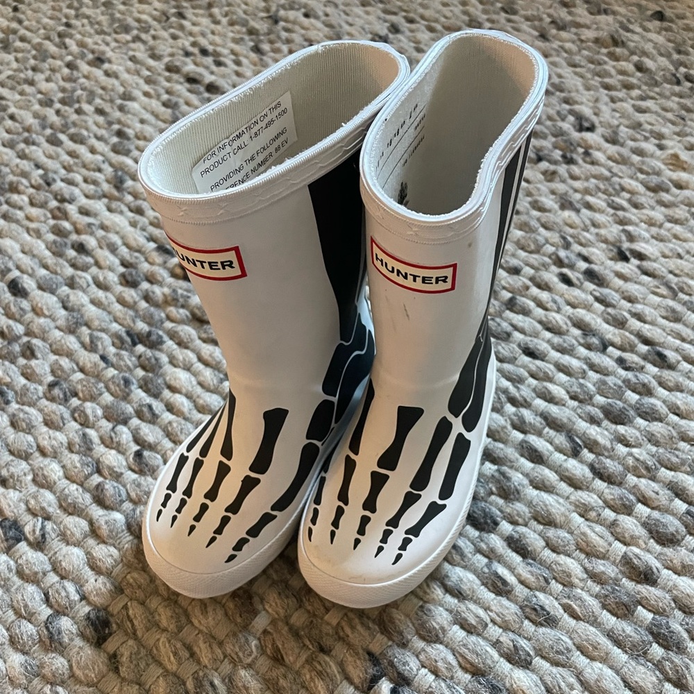 HUNTER white skeleton rain boots